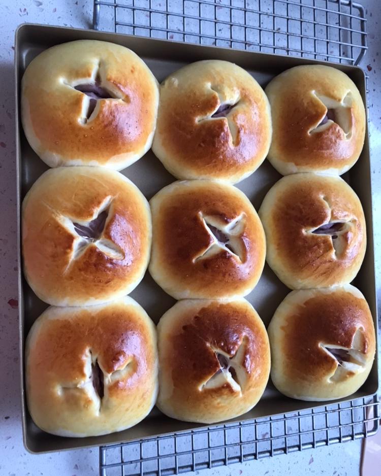 软噗噗的香芋小包