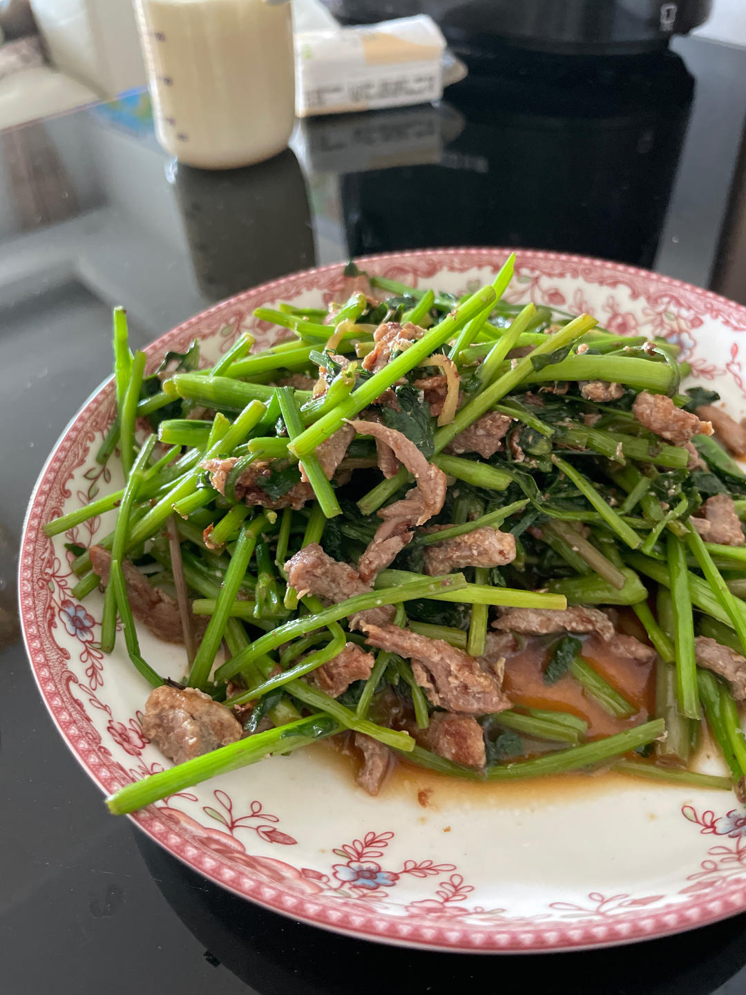 野芹菜炒牛肉（鲜嫩）