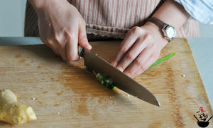 油豆腐酿肉的做法 步骤2
