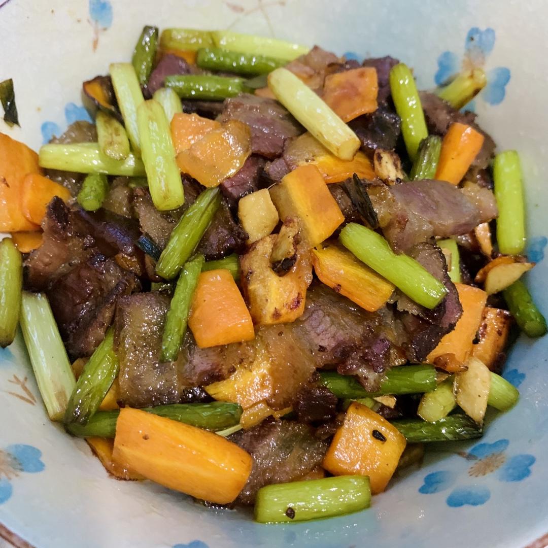 蒜苔炒腊肉