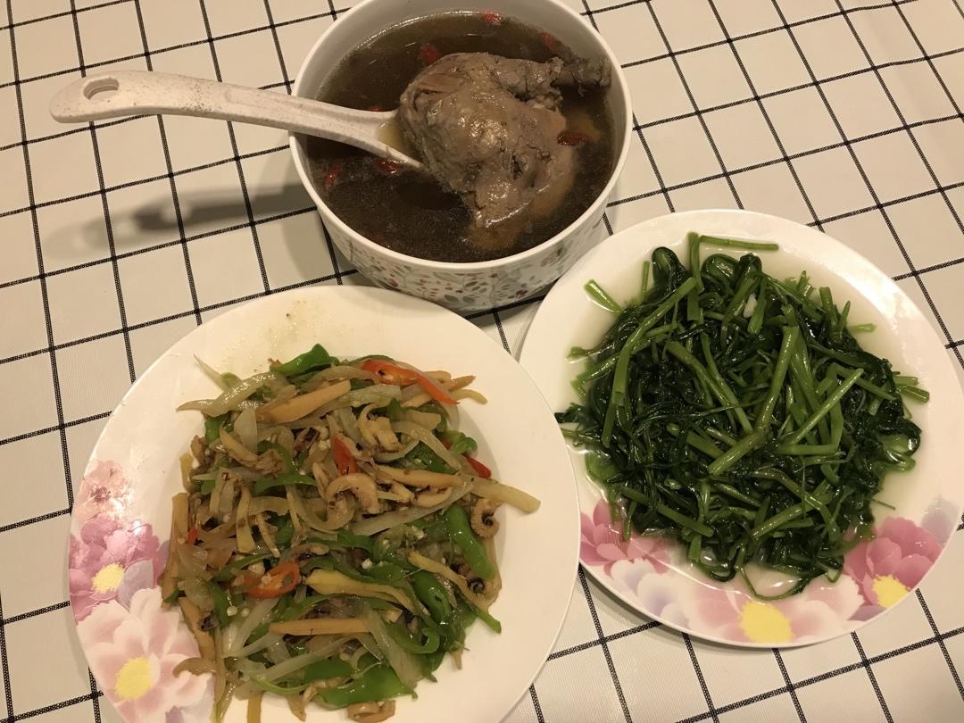 双椒炒墨鱼