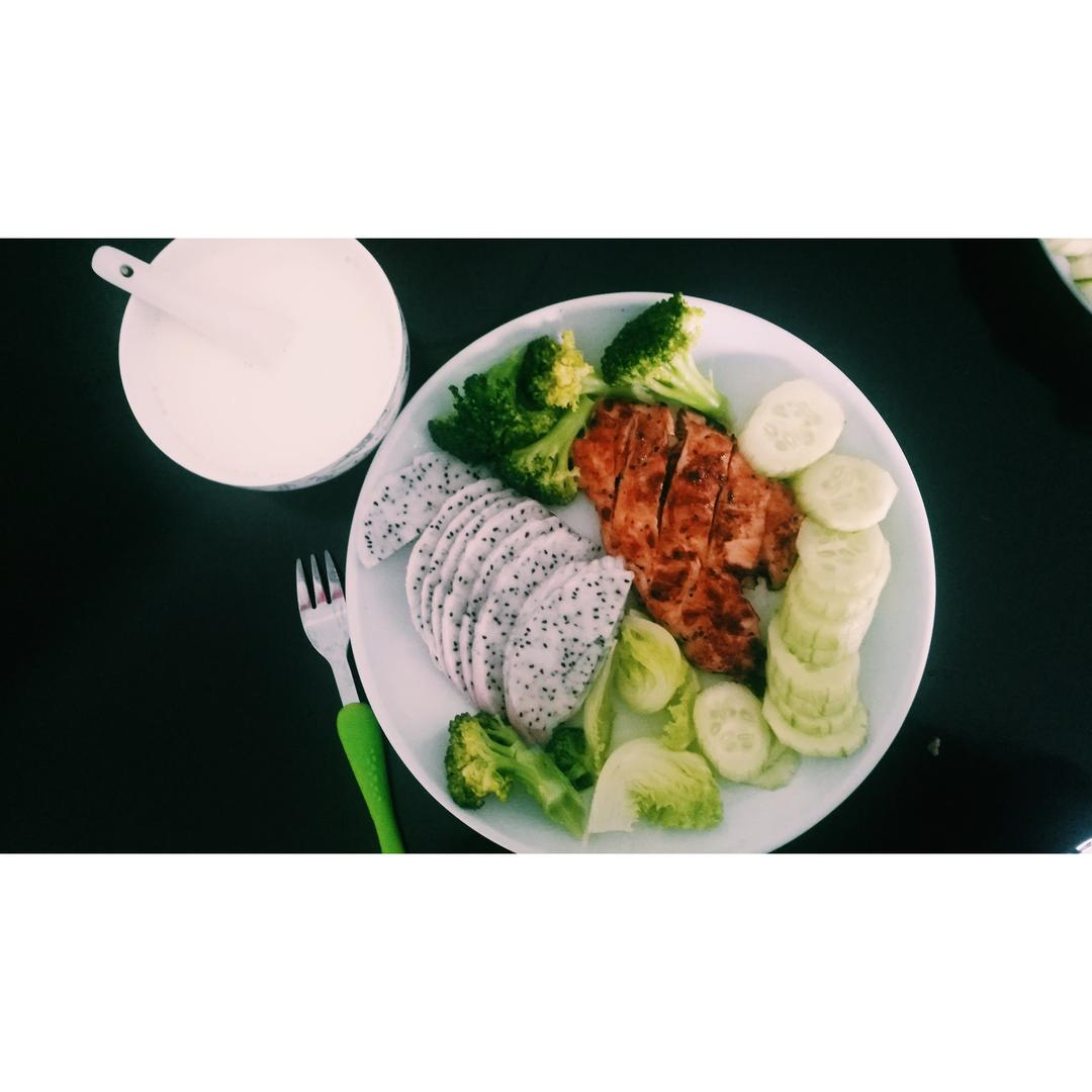 酷炫屌炸天好吃的煎鸡胸肉（香蒜蜂蜜煎鸡胸肉）