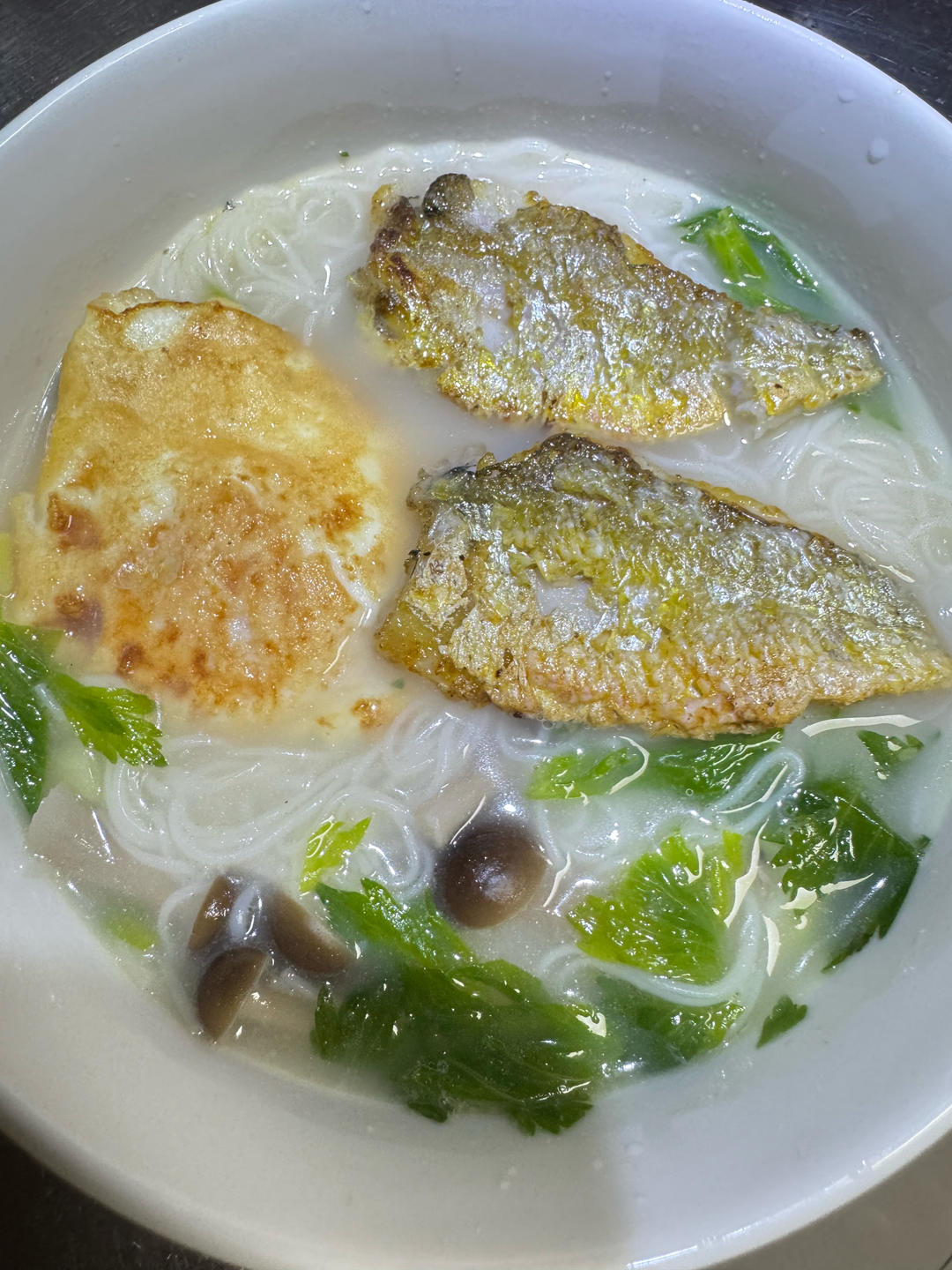 黄鱼面一碗，活儿越细，越鲜美。