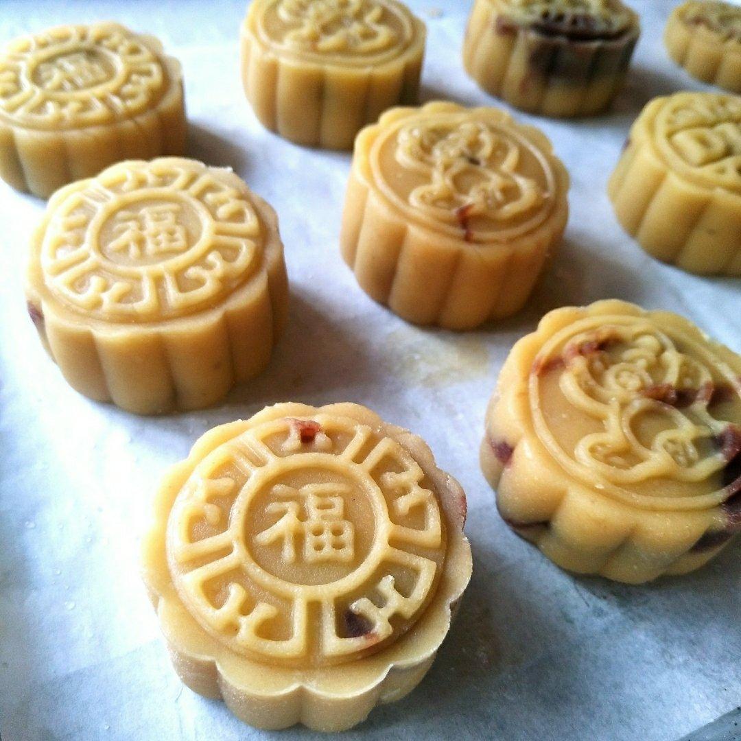 广式月饼—蛋黄莲蓉月饼