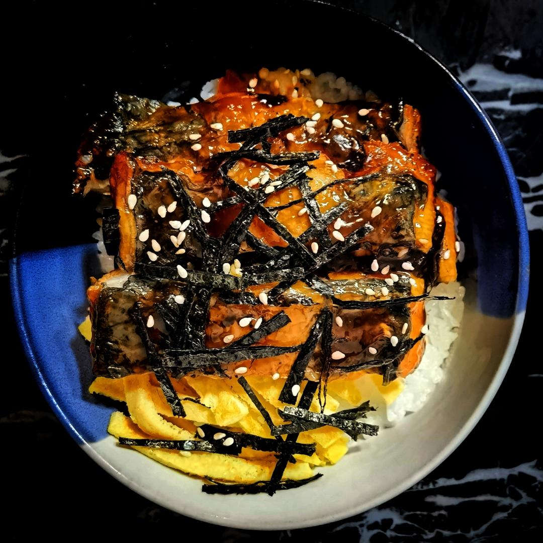 蒲烧鳗鱼盖饭（鳗丼）