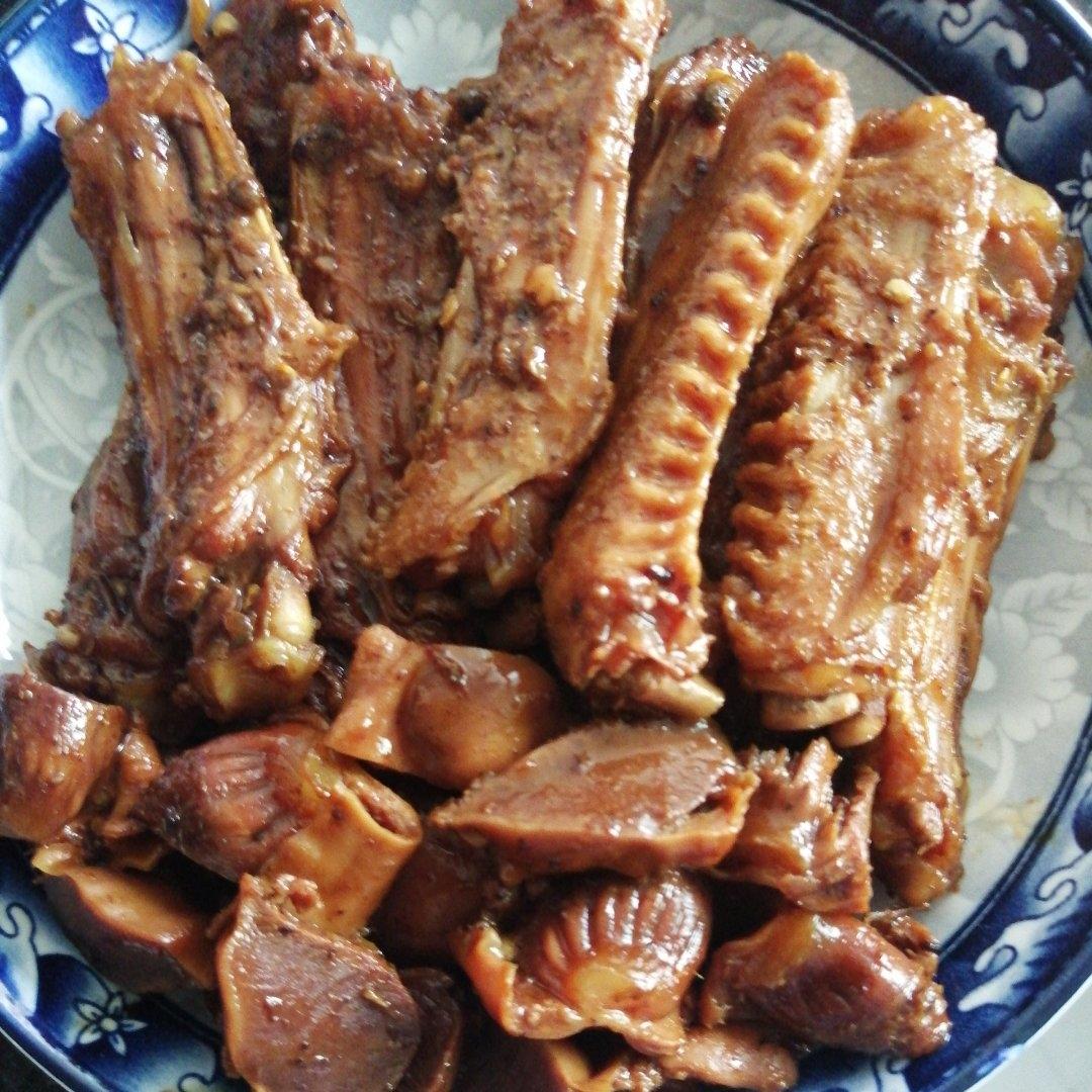 周黑鸭就是这个味儿~~卤鸭舌•鸭翅•鸭脖•鸭肠