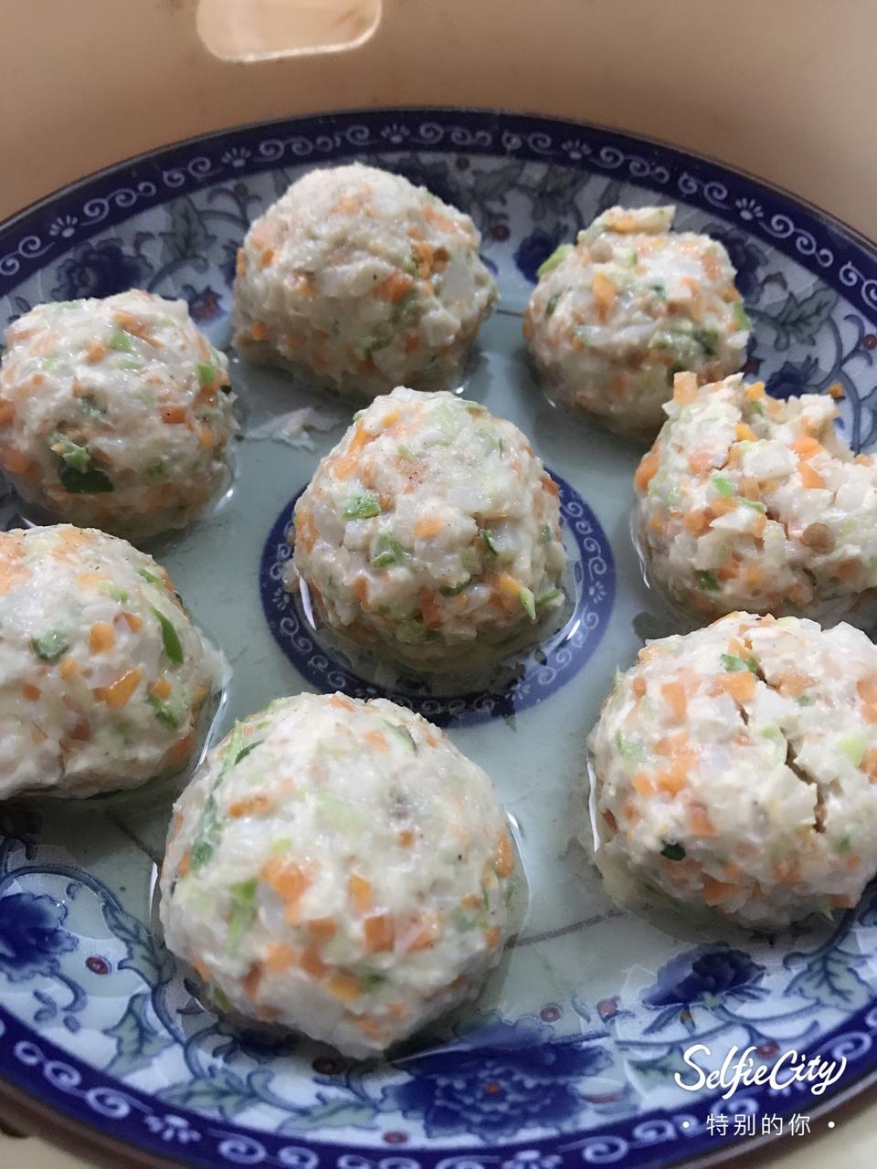 dana525做的清蒸鸡胸肉丸子减脂版