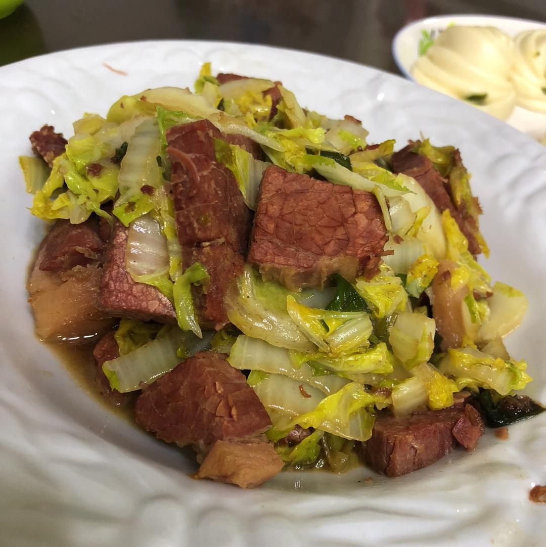 李家,俏媳妇做的熟牛肉炒大白菜