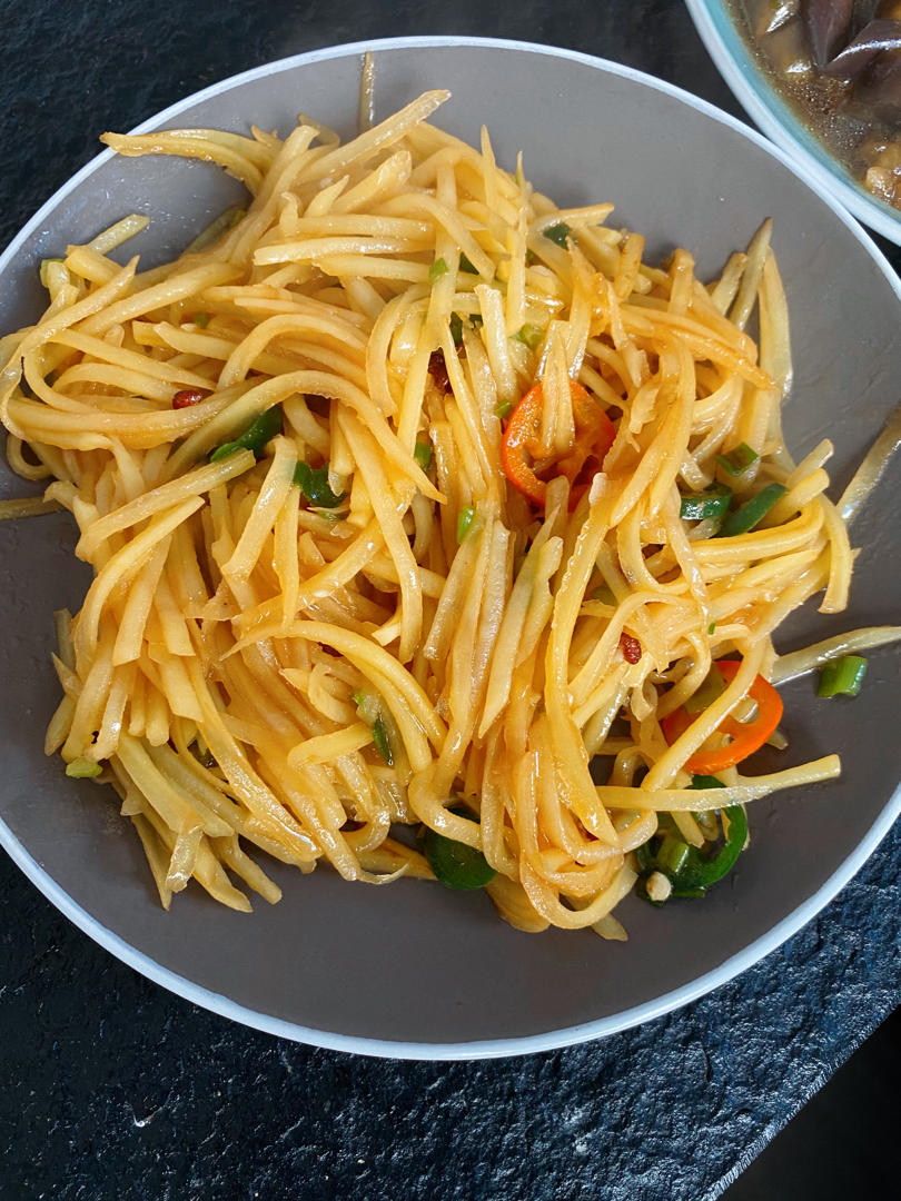 在家也能做出馆子味儿的醋溜/炝炒/酸辣土豆丝（就是那道看似简单，实则步步玄机的土豆丝）