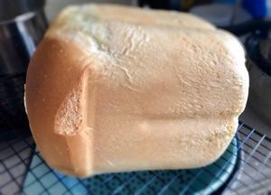 松软的面包机吐司的做法 步骤4