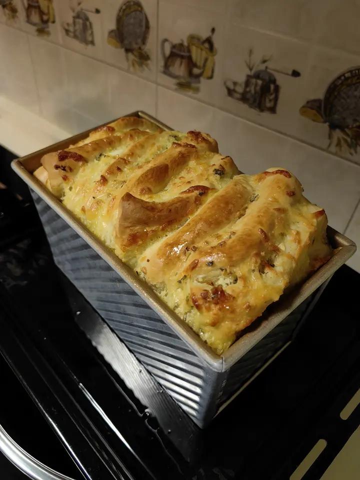 🍞蒜香黄油芝士吐司❗️层层拉丝~拒绝不了一点‼️