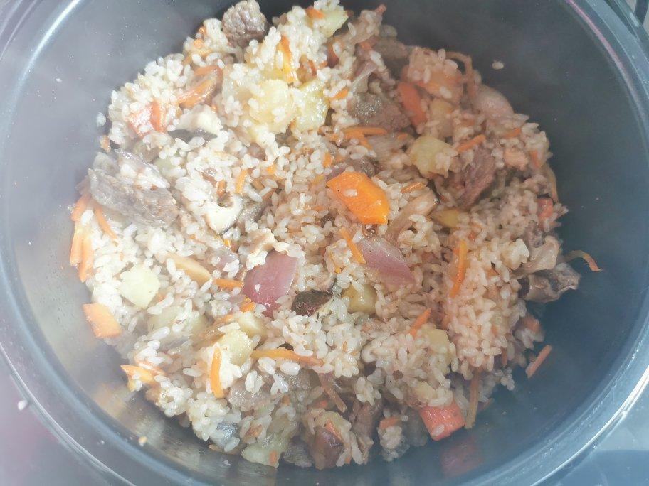 羊肉手抓饭