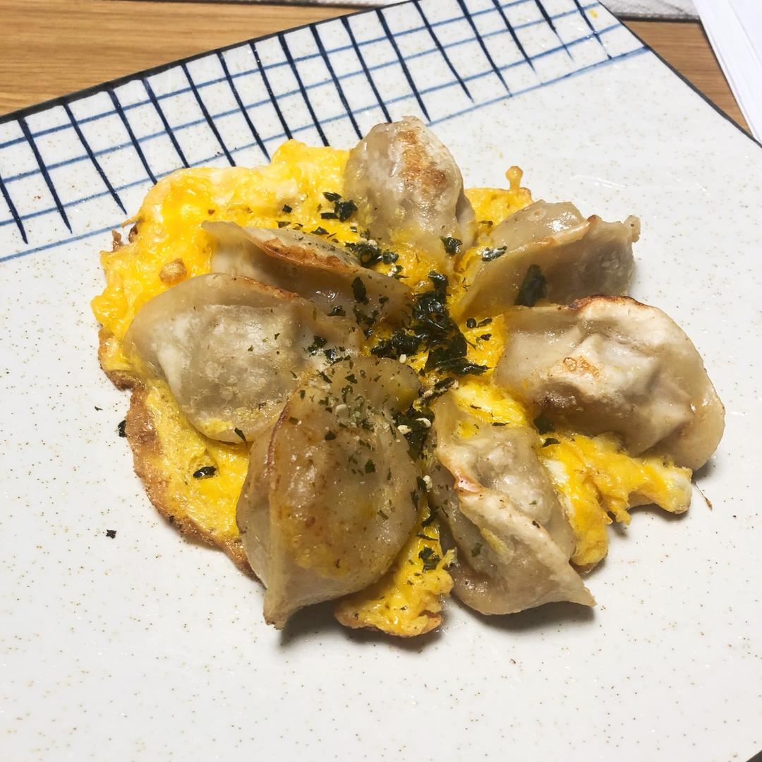 蛋抱煎饺（速冻饺）
