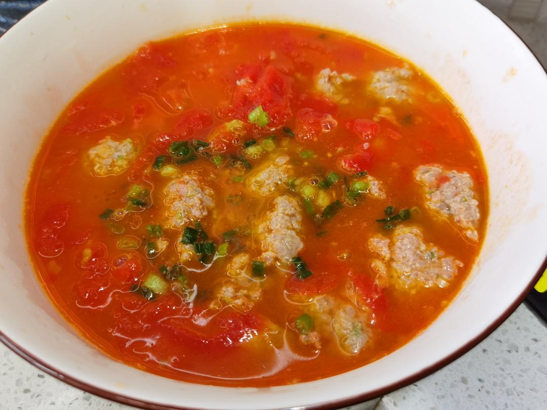 蕃茄丸子汤。