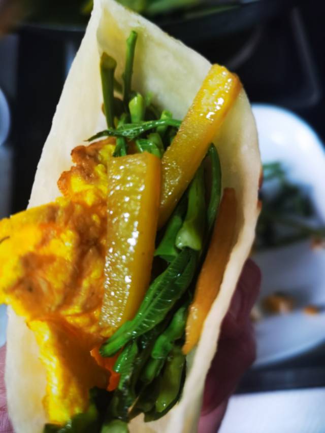 半烫面的口袋饼｜装啥都好吃