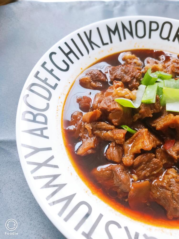 颜值超高简单入门的香炖牛腩的做法