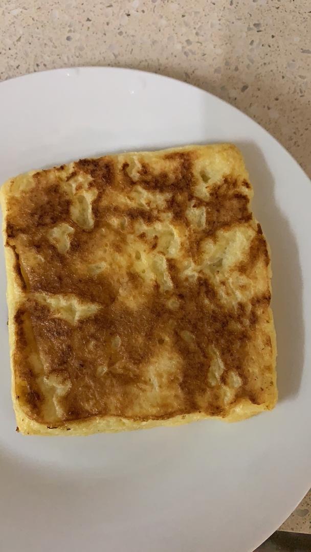 鸡蛋香煎面包片