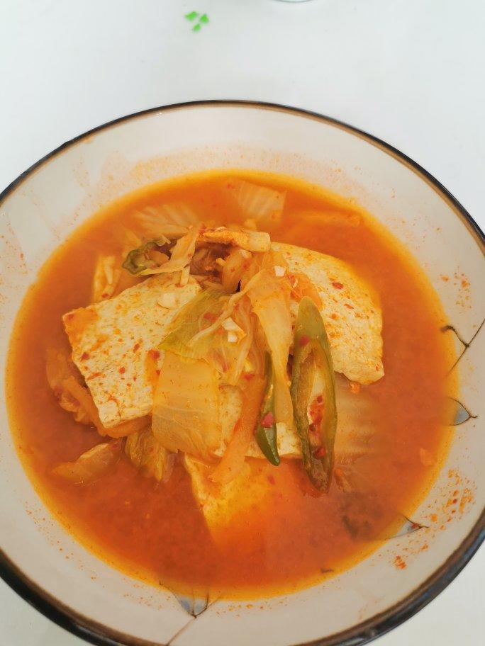 超简单好味的泡菜汤