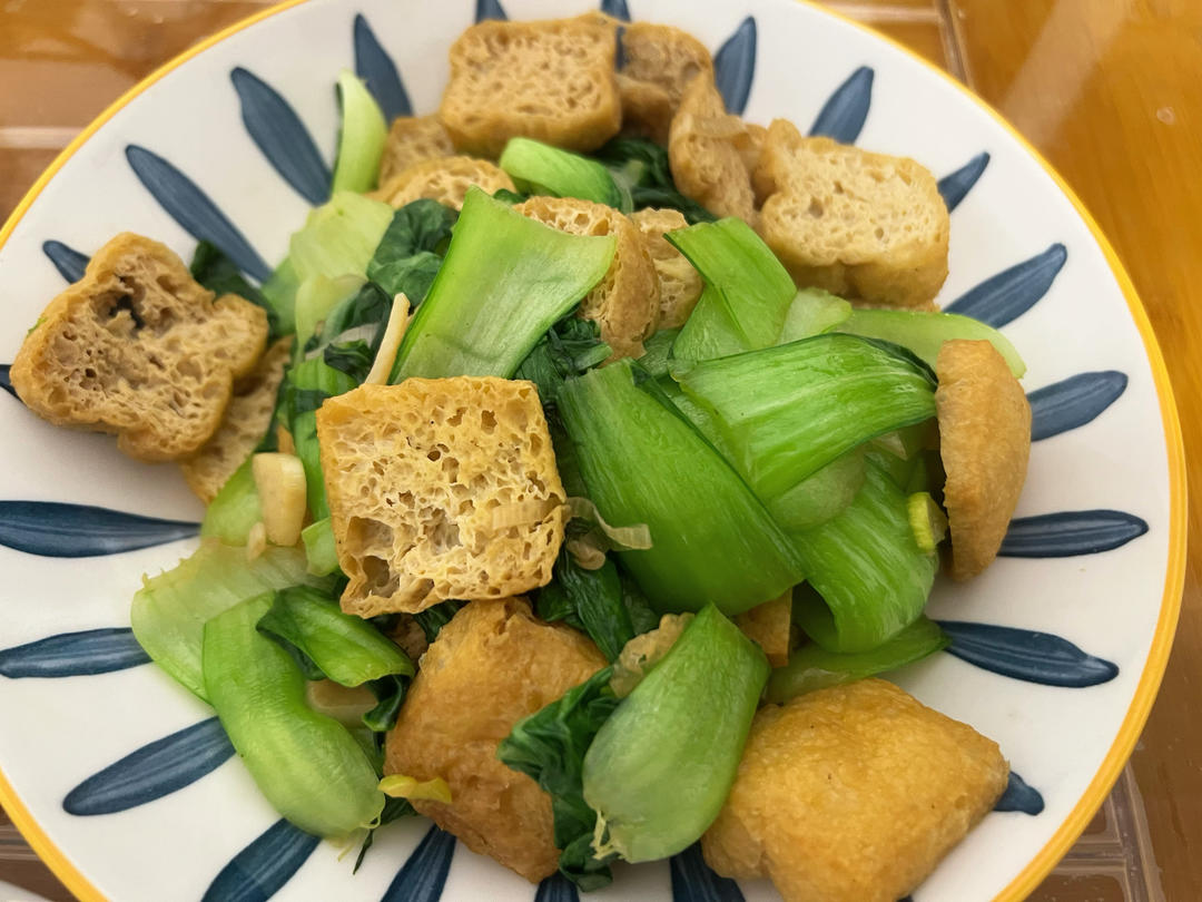 油菜炒豆腐泡