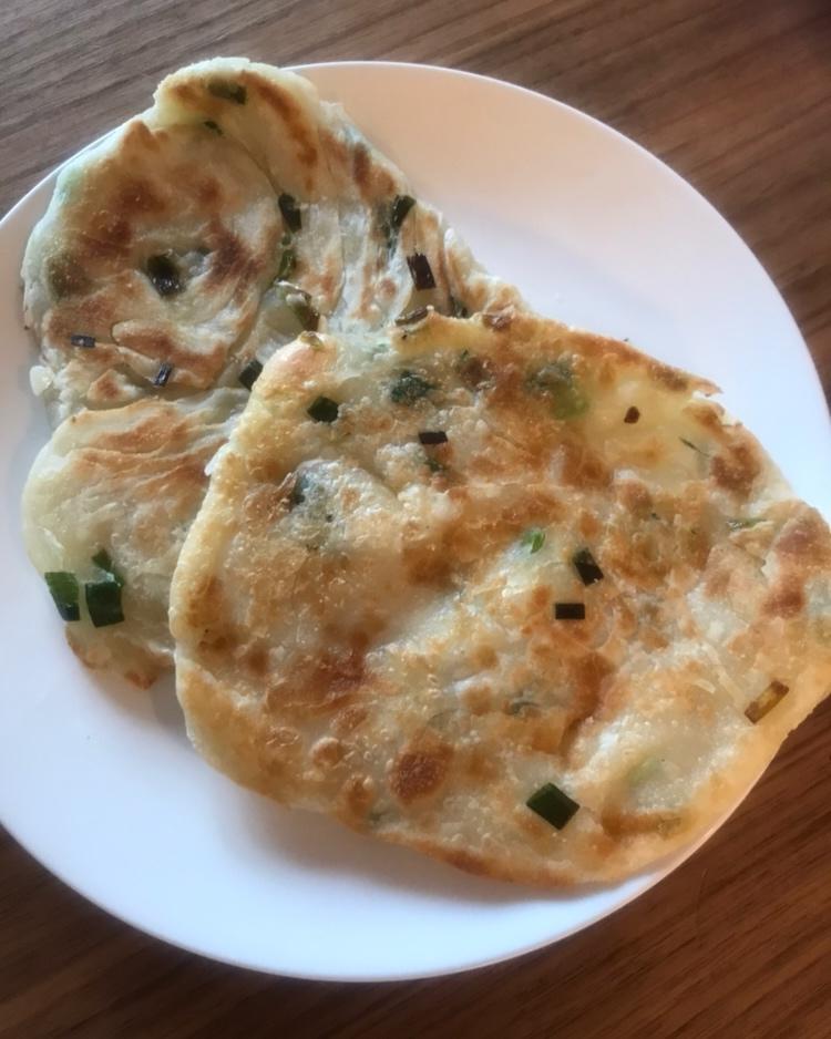 冯恩恩做的葱花油饼 spring onion pancake