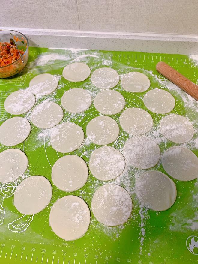 怎么做出圆圆的饺子皮的做法