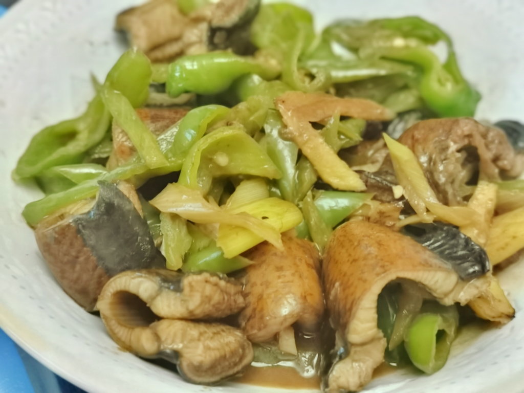 粤式家常菜-青椒炒黄鳝的做法