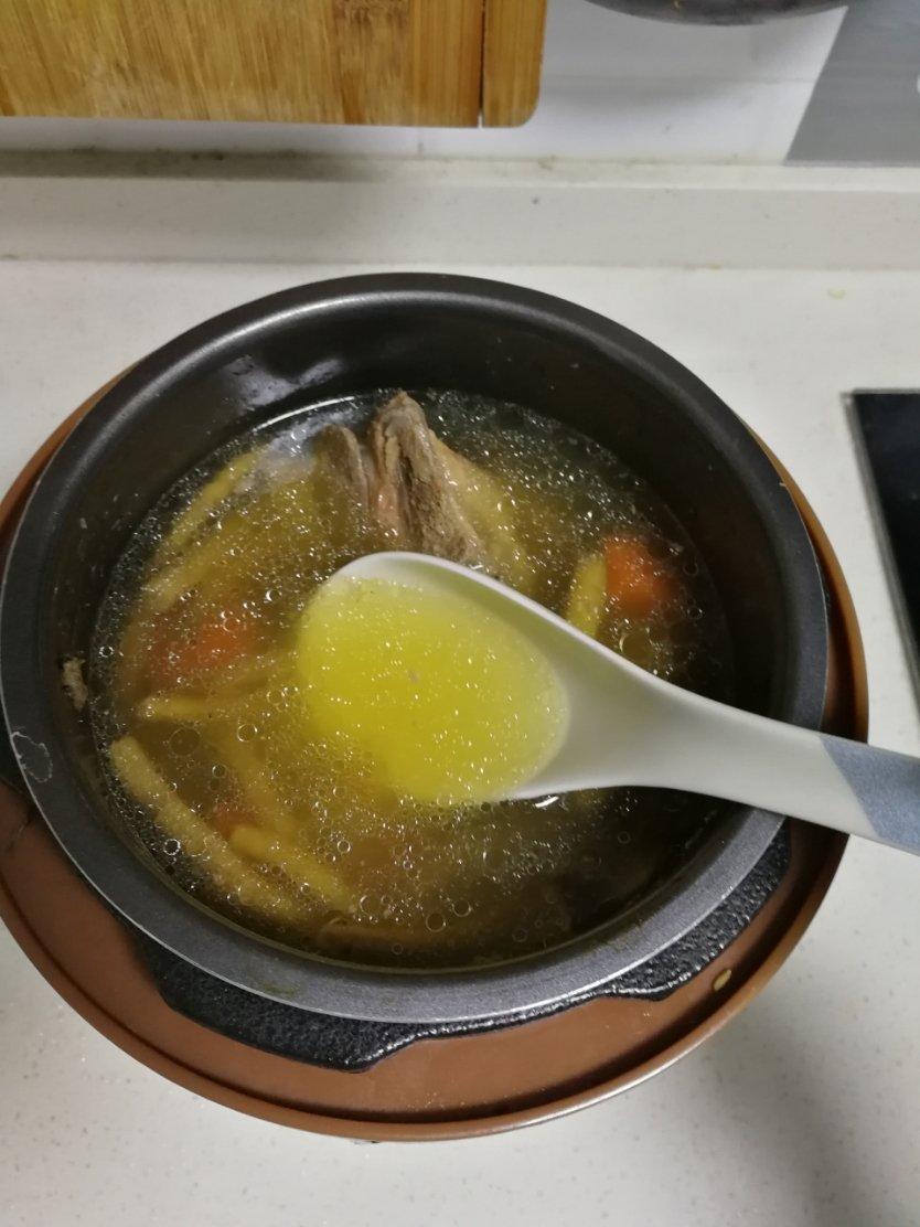 茶树菇炖排骨
