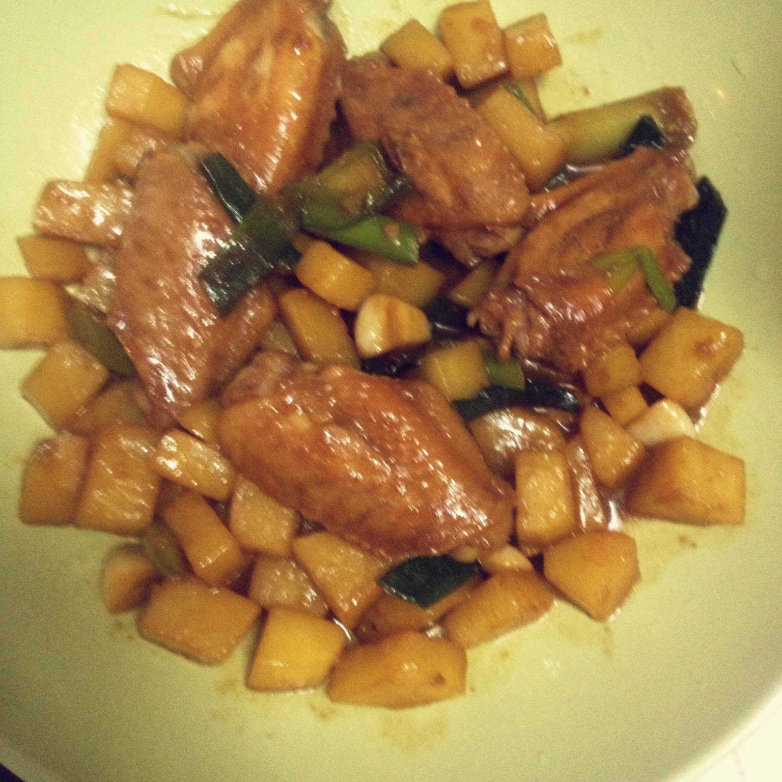 土豆炖鸡翅（快手零失败）