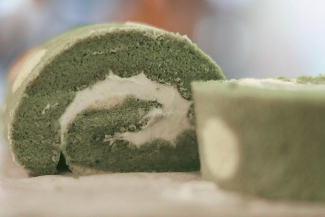 波点抹茶奶冻蛋糕卷