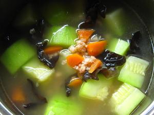 西葫芦虾汤的做法 步骤3
