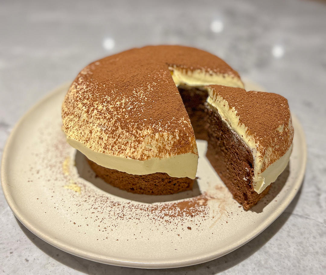 冰激凌一样口感的提拉米苏流心奶盖戚风蛋糕