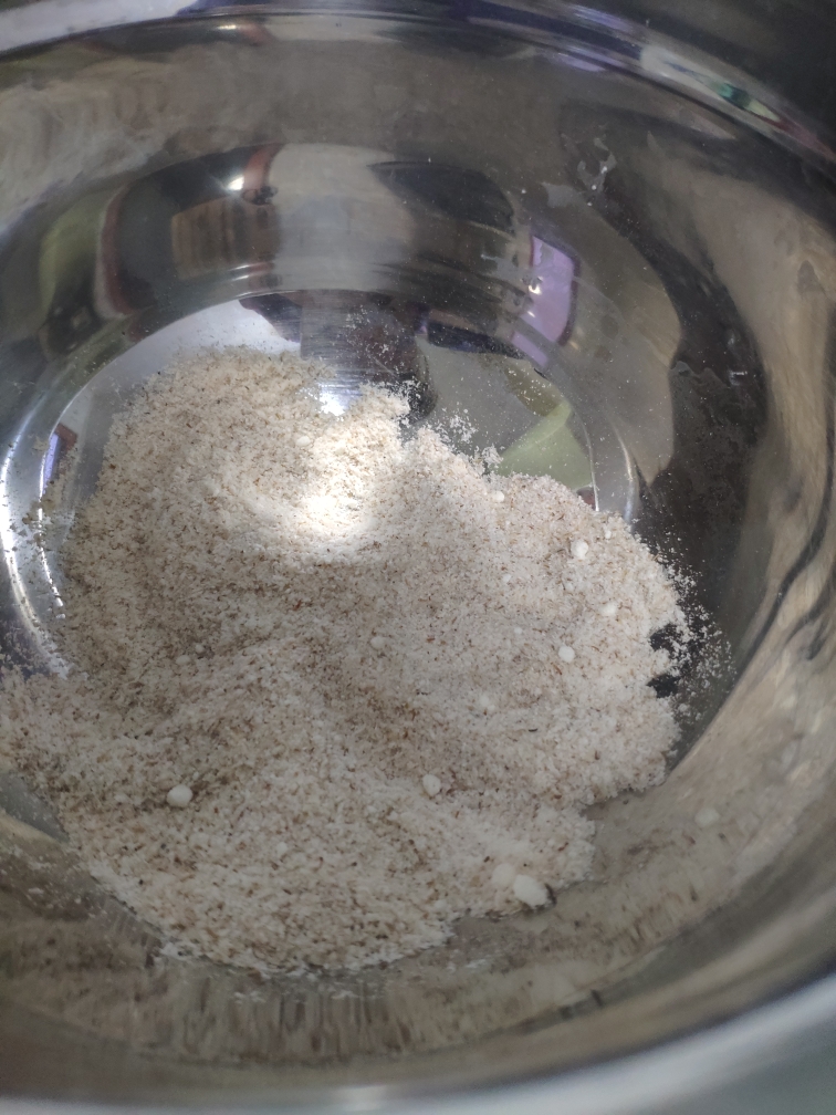 生酮低碳-咸蛋黄肉松糯米煎饼（椰子粉版快手早餐，可创意糯米糍年糕等）的做法 步骤1