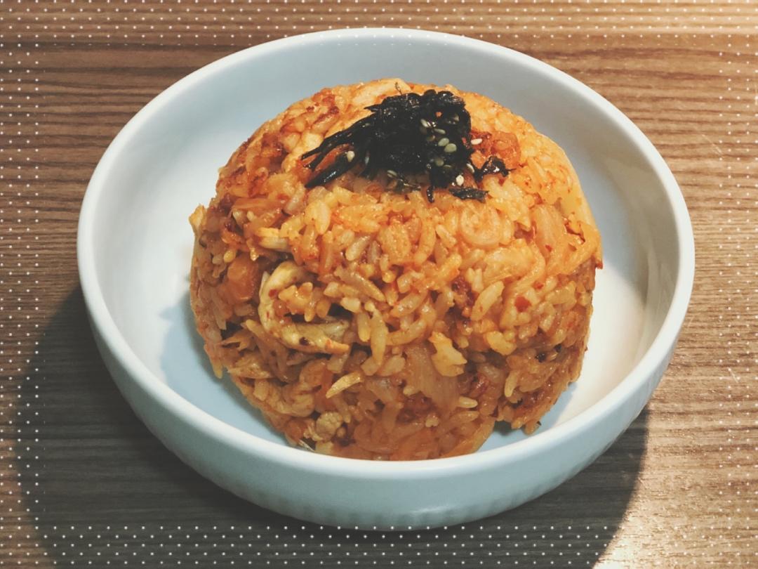 好吃易做的韩式料理 泡菜五花肉炒饭