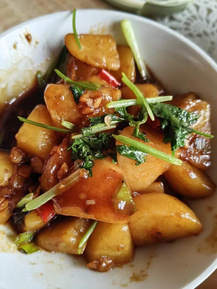 软糯好吃的红烧土豆