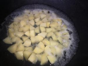 椒盐火腿肠土豆的做法 步骤2