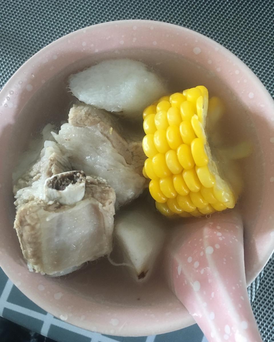 排骨山药玉米汤