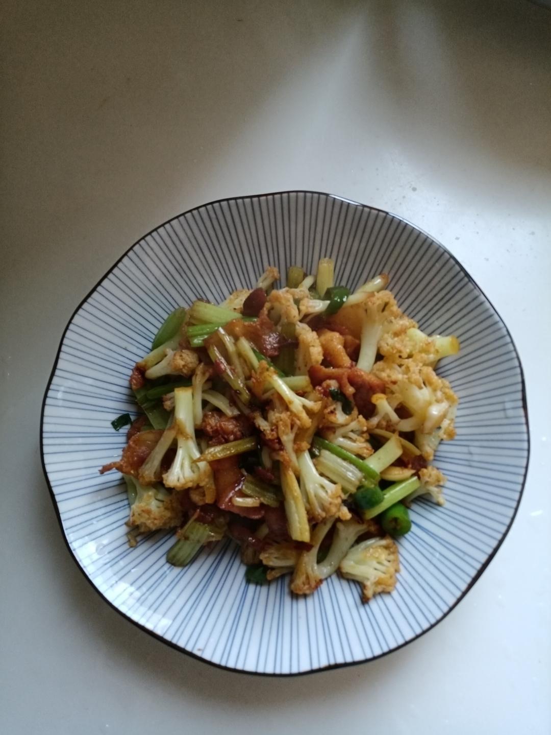 和饭店一个味道的干锅花菜
