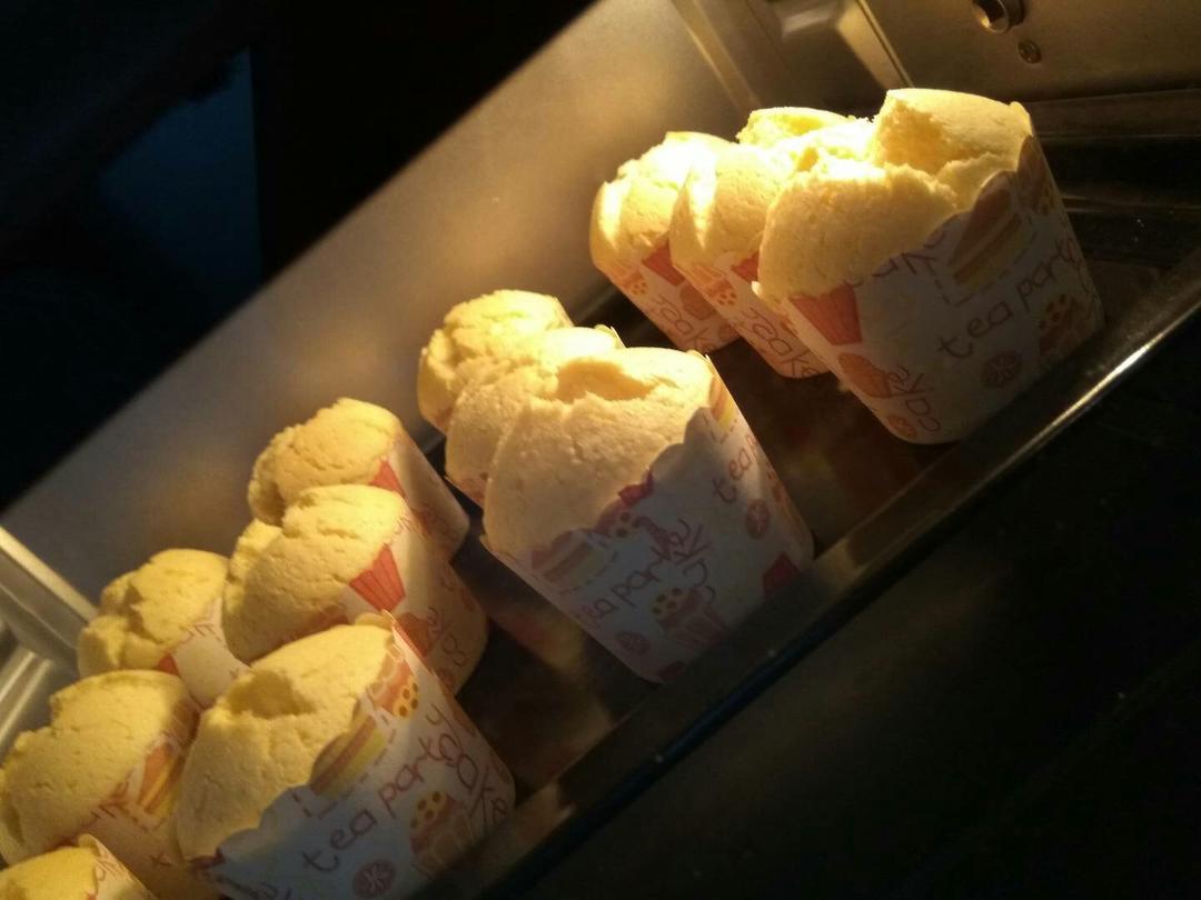 蛋香十足の海绵杯子蛋糕，伴手礼好选择。