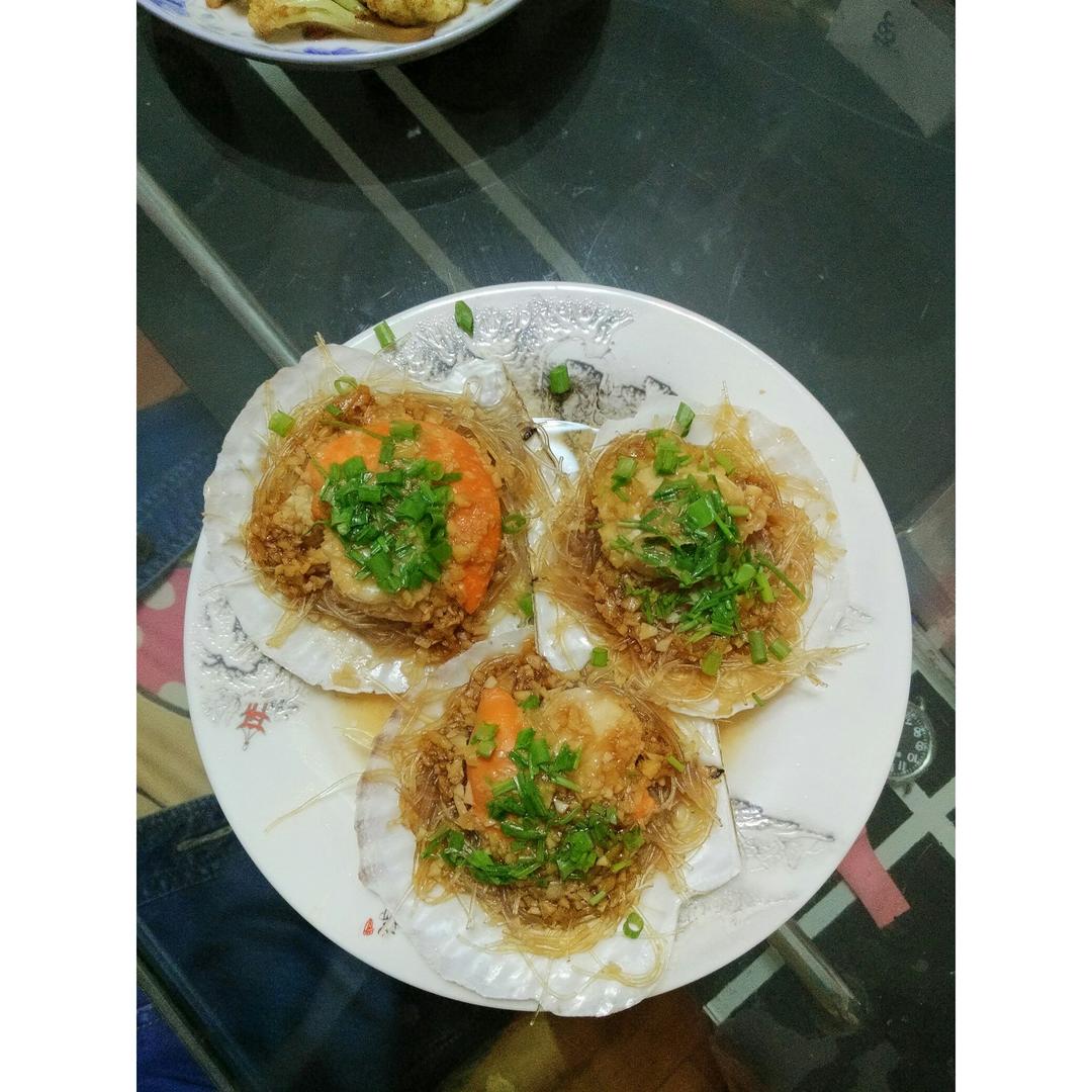 【视频】蒜蓉粉丝蒸扇贝