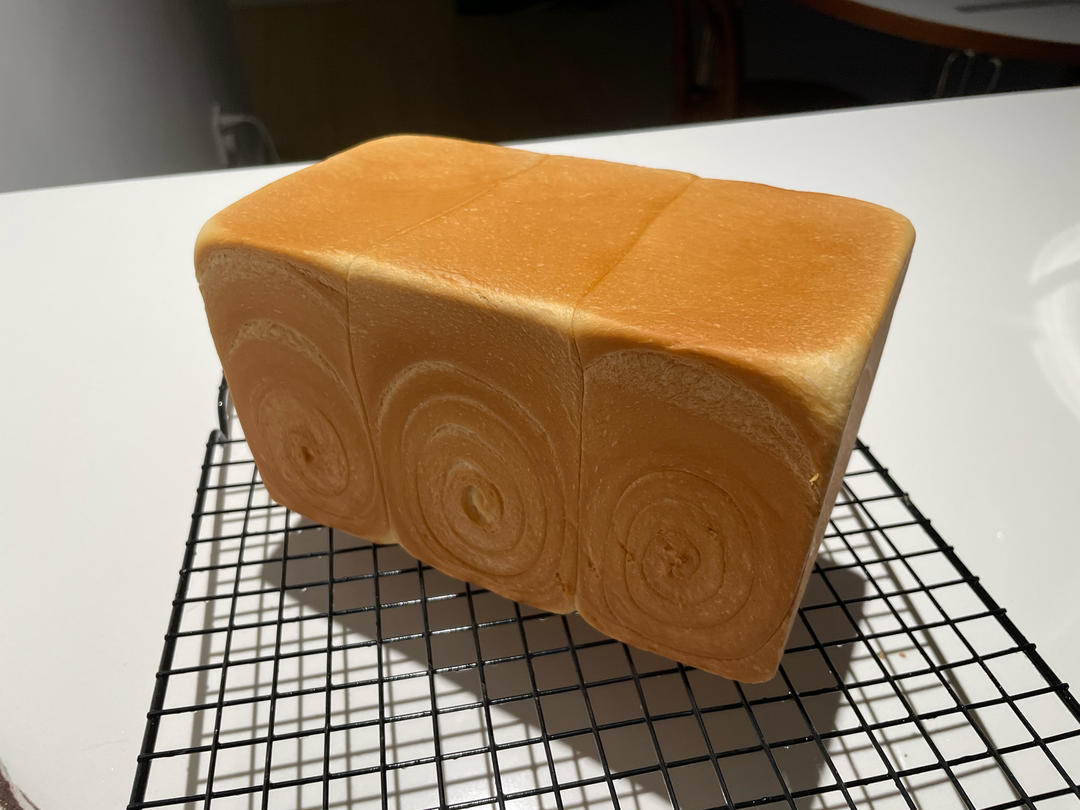 吐司，奶香手撕面包，超级香浓