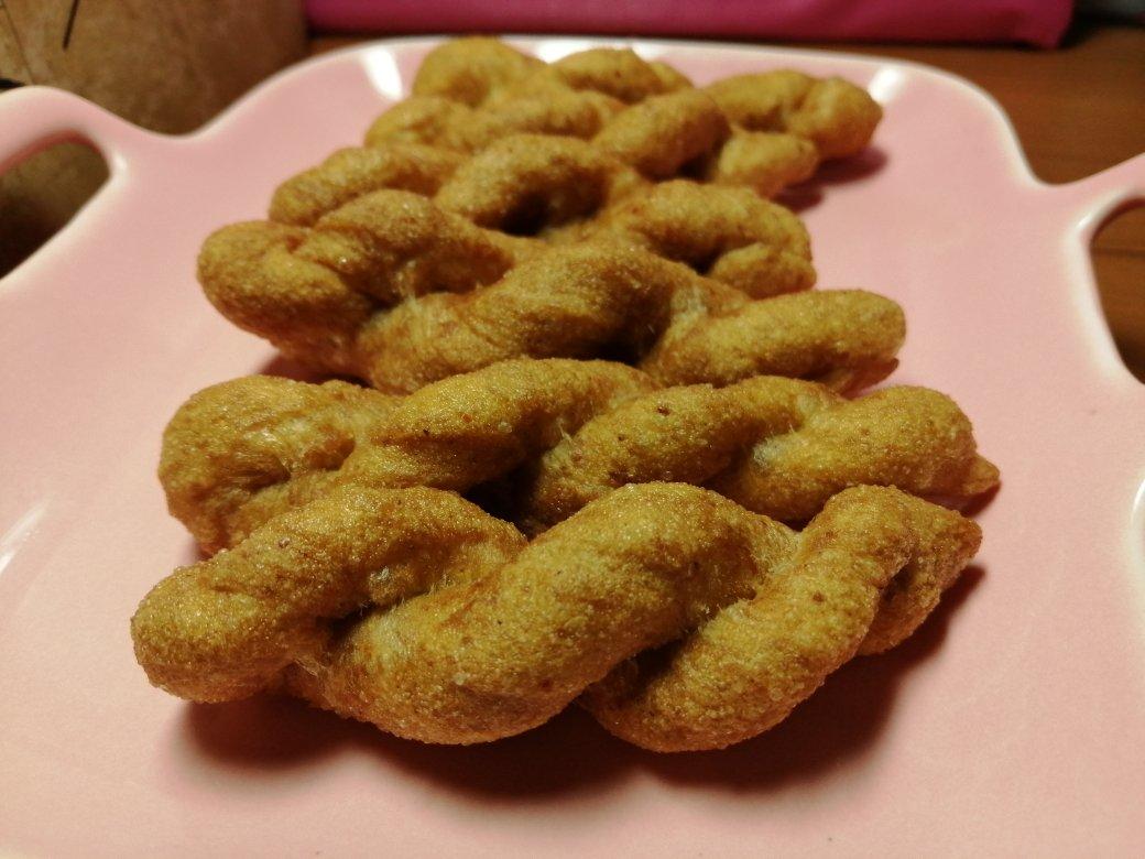 腐乳孜然小麻花