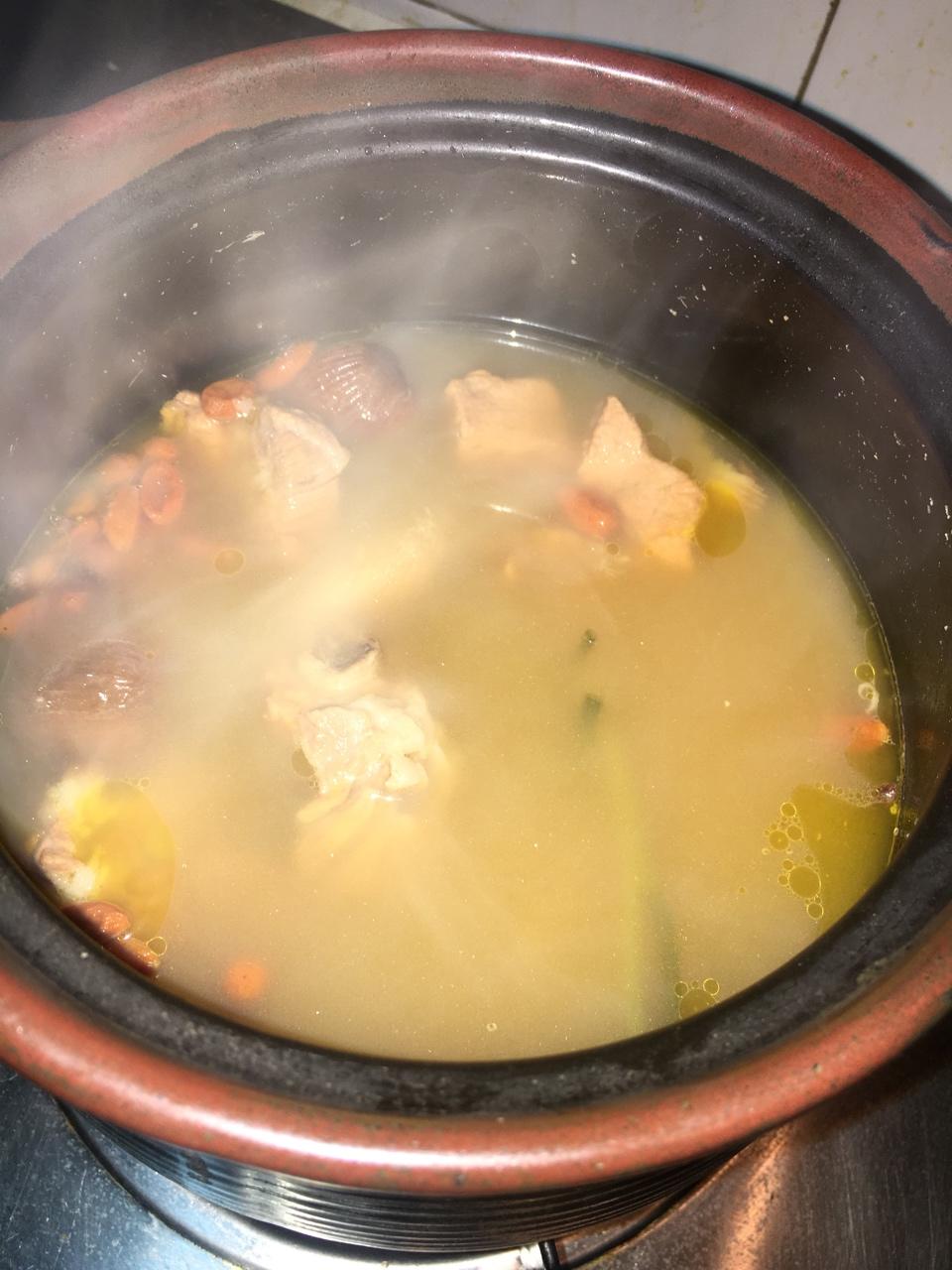猴头菇响螺片汤