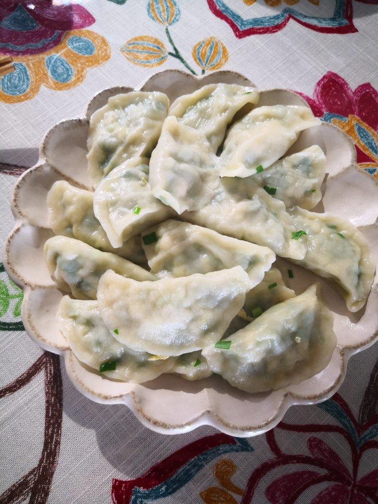 满口鲜韭菜鸡蛋干贝水饺