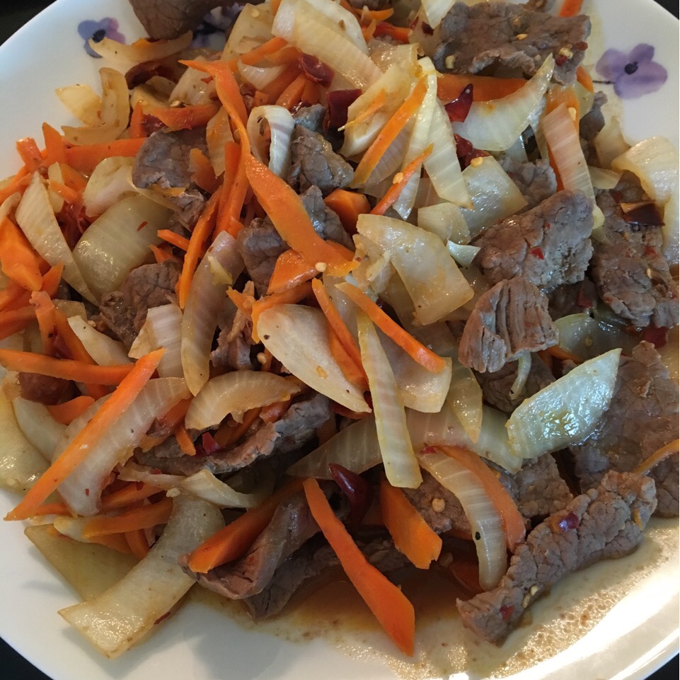 洋葱炒牛肉