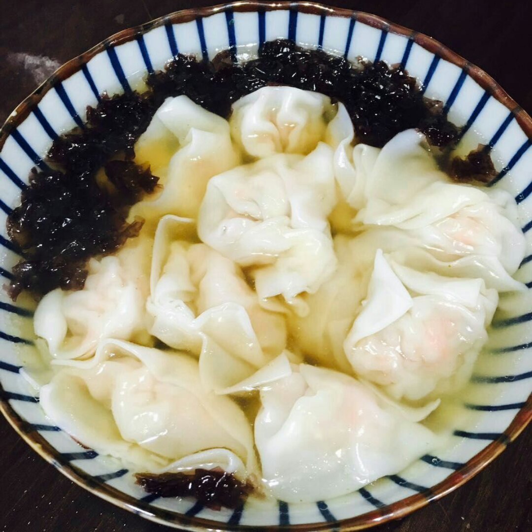 虾仁猪肉胡萝卜馄饨-附剥活虾技巧.几种馄饨包法