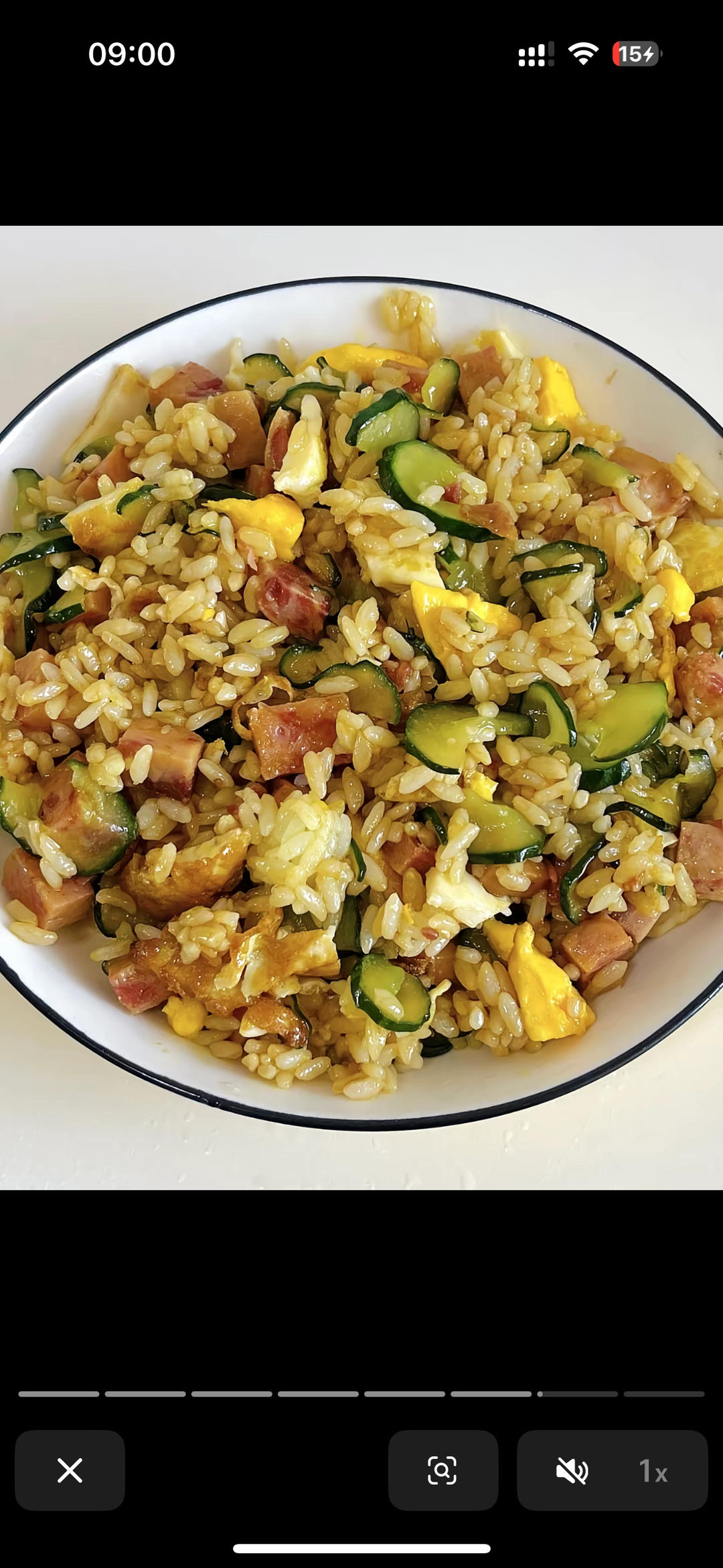 午餐肉鸡蛋黄瓜拌饭