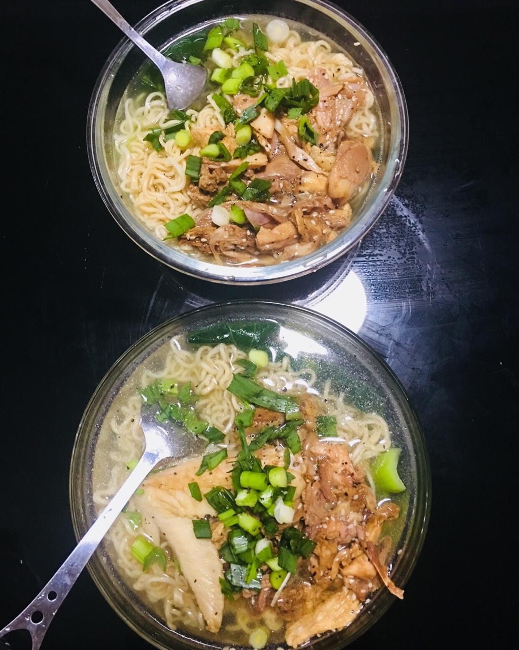 超美味快手鸡丝汤面