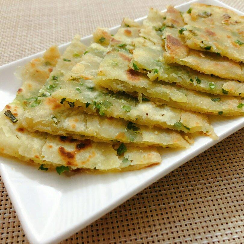 堂妈教你做飘香葱油饼