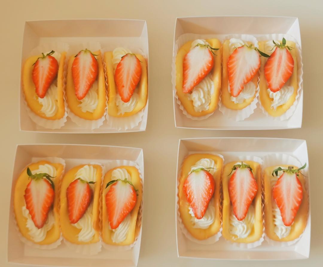 草莓抱抱蛋糕卷、附上详细花边挤法