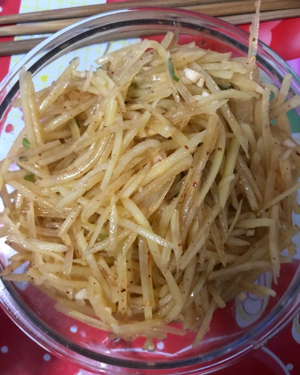 超级清爽凉拌土豆丝